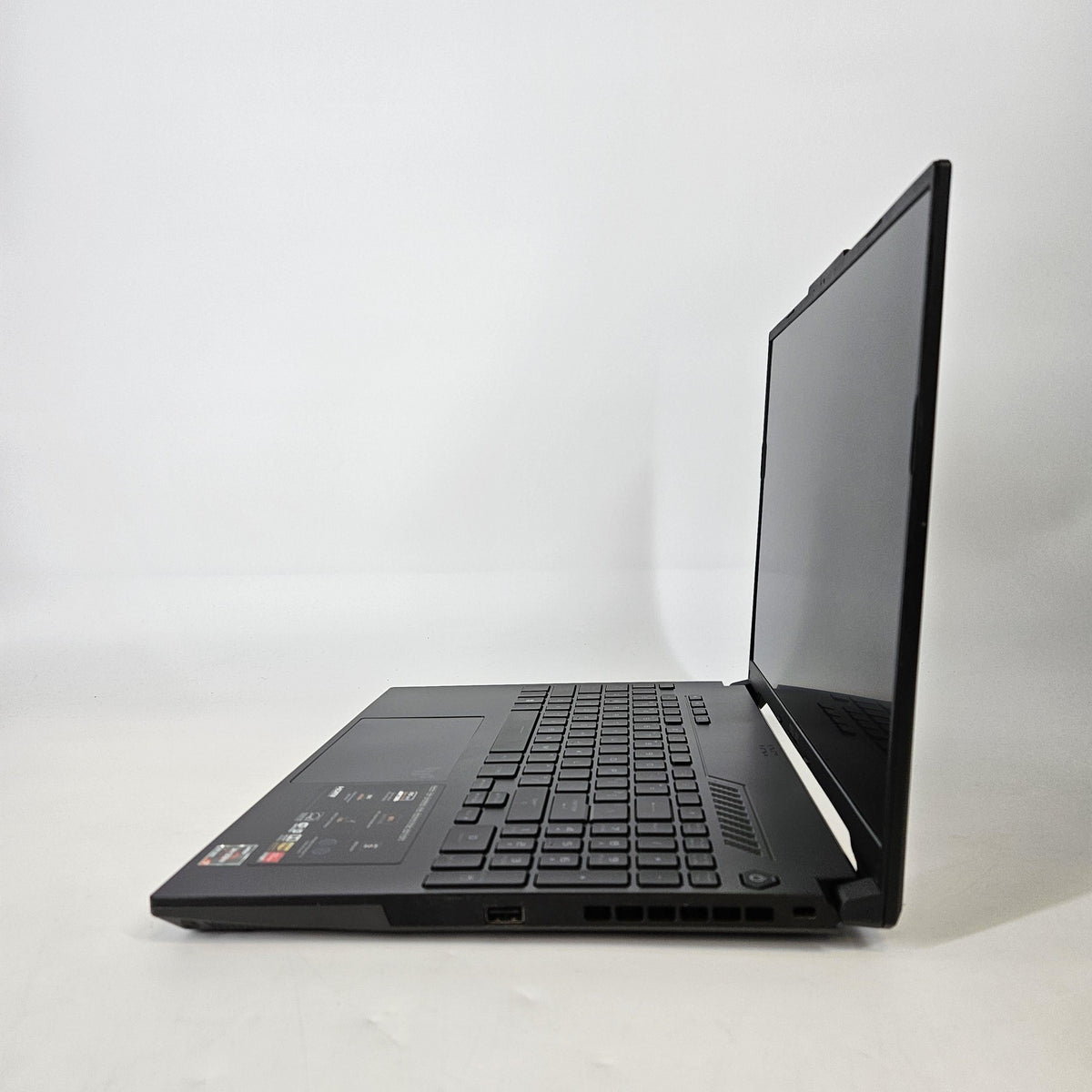 TUF A16 16 Black 3.2 GHz AMD Ryzen 7 7735HS 32GB RAM 1TB Solid State Drive AMD Radeon RX 7600S 8 GB