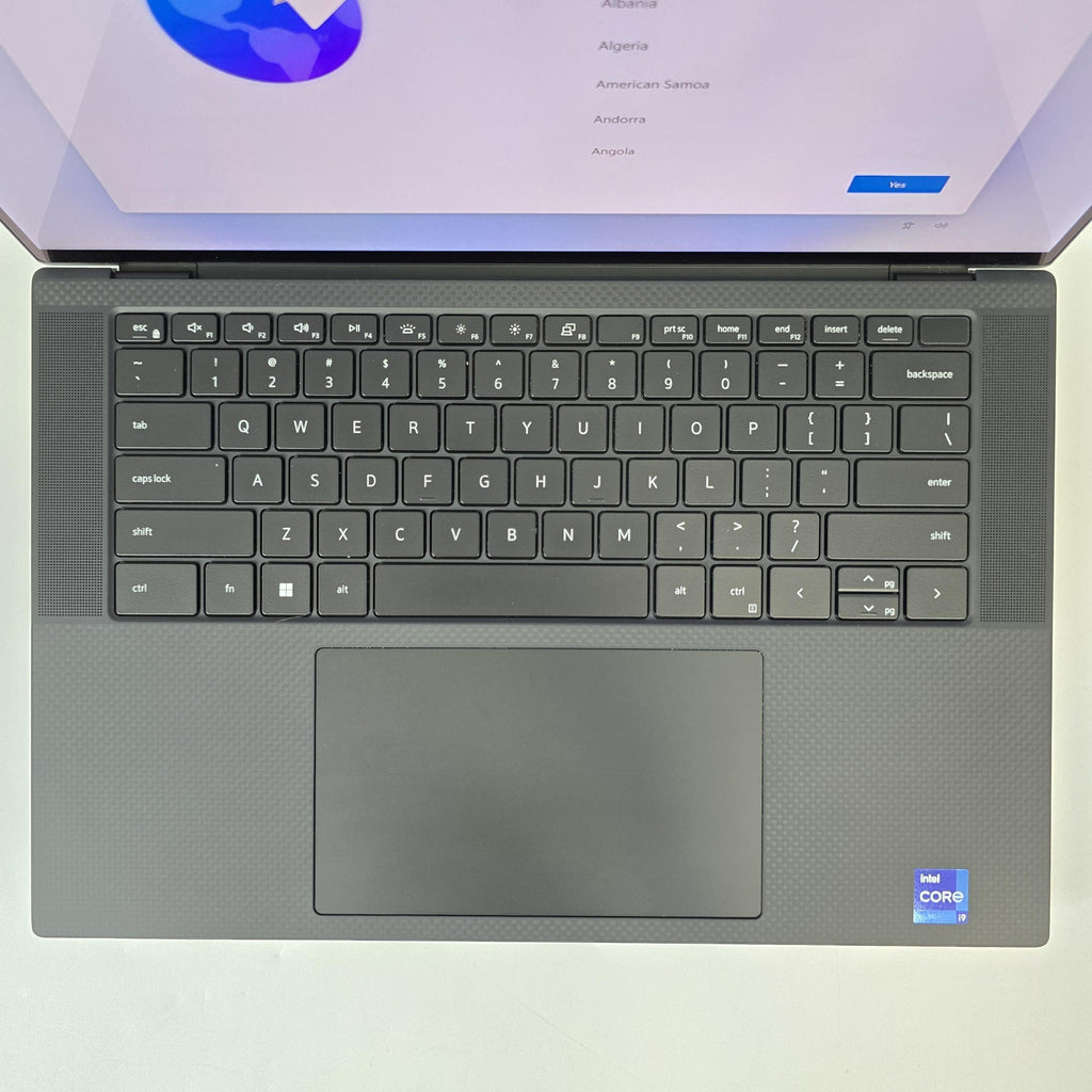 Dell XPS 15 9520 Silver 2.5 GHz Intel Core i9 12th Gen. 32GB RAM 1TB Solid State Drive NVIDIA GeForce RTX 3050 Ti 4 GB