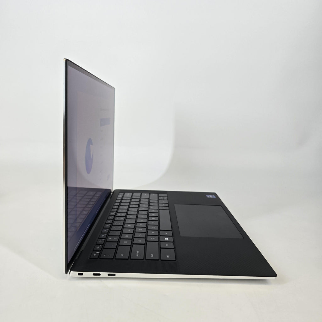 Dell XPS 15 9520 Silver 2.5 GHz Intel Core i9 12th Gen. 32GB RAM 1TB Solid State Drive NVIDIA GeForce RTX 3050 Ti 4 GB