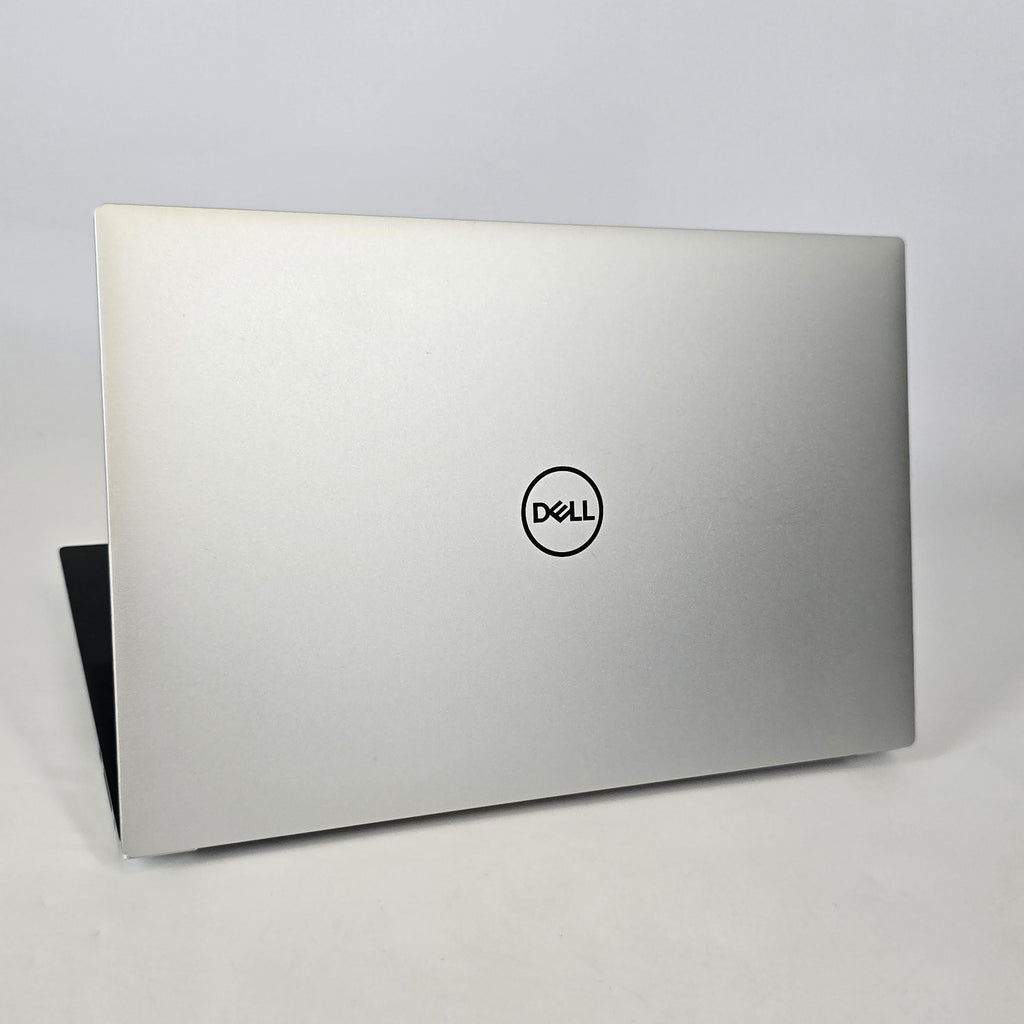Dell XPS 15 9520 Silver 2.5 GHz Intel Core i9 12th Gen. 32GB RAM 1TB Solid State Drive NVIDIA GeForce RTX 3050 Ti 4 GB