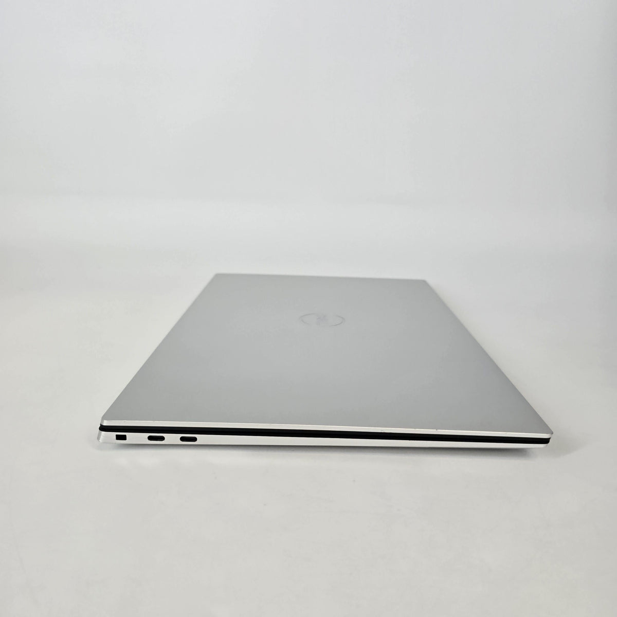 Dell XPS 15 9520 Silver 2.5 GHz Intel Core i9 12th Gen. 32GB RAM 1TB Solid State Drive NVIDIA GeForce RTX 3050 Ti 4 GB