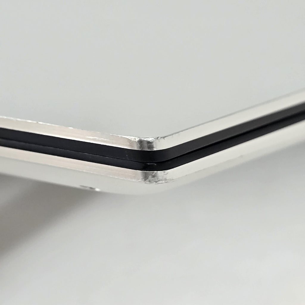 Dell XPS 15 9510 Silver 2.5 GHz Intel Core i9 11th Gen. 32GB RAM 1TB Solid State Drive NVIDIA GeForce RTX 3050 Ti 4 GB