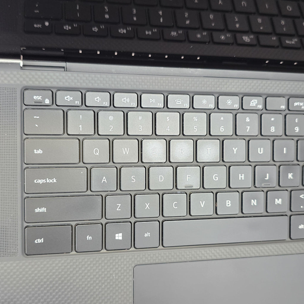Dell XPS 15 9510 Silver 2.5 GHz Intel Core i9 11th Gen. 32GB RAM 1TB Solid State Drive NVIDIA GeForce RTX 3050 Ti 4 GB
