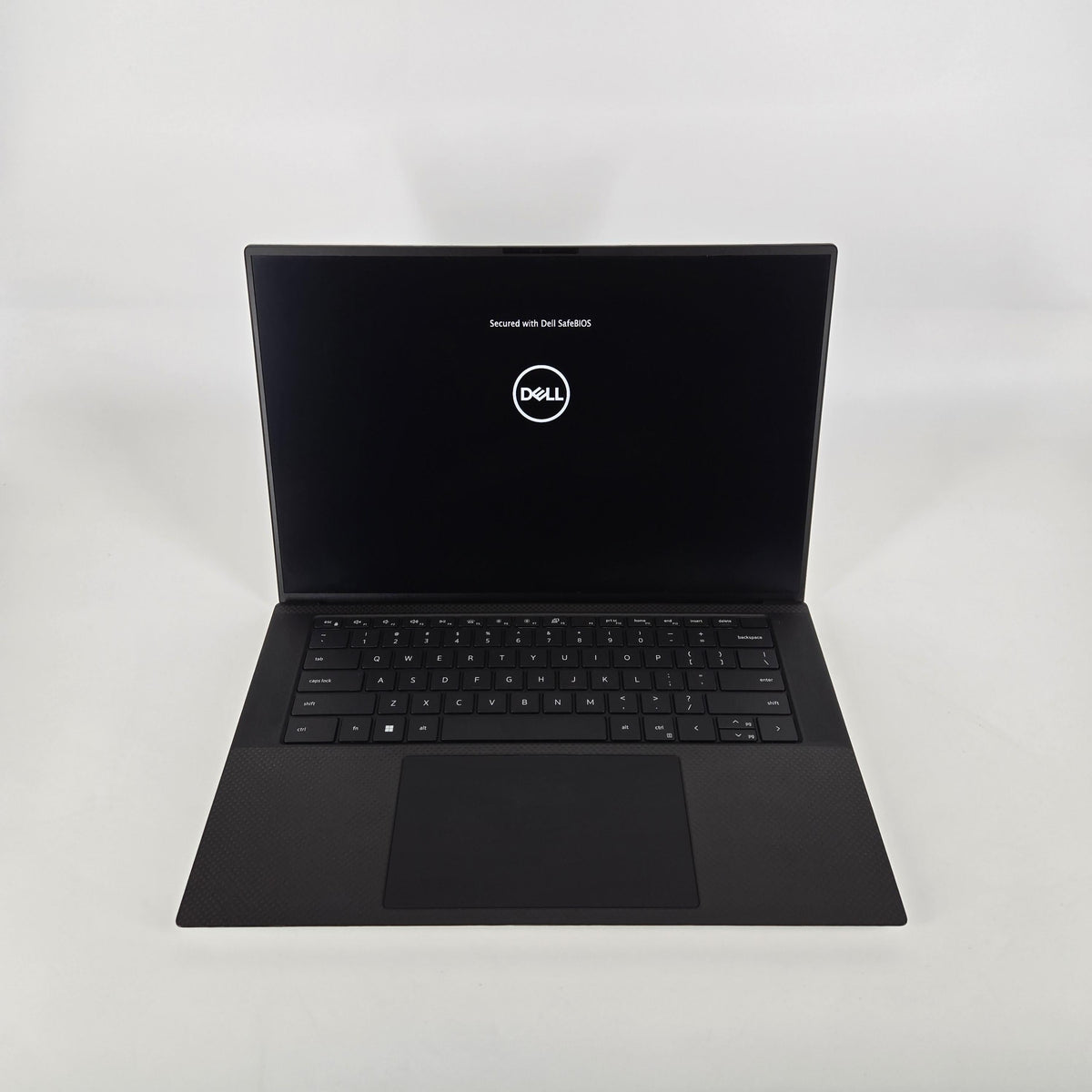 Dell XPS 15 9520 Silver 2.3 GHz Intel Core i7 12th Gen. 64GB RAM 512GB Solid State Drive NVIDIA GeForce RTX 3050 4 GB
