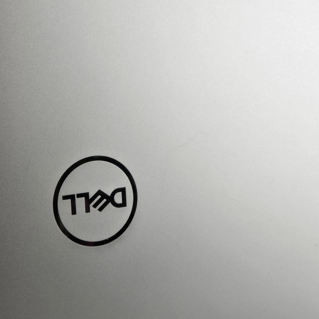 Dell XPS 15 9520 Silver 2.3 GHz Intel Core i7 12th Gen. 64GB RAM 512GB Solid State Drive NVIDIA GeForce RTX 3050 4 GB