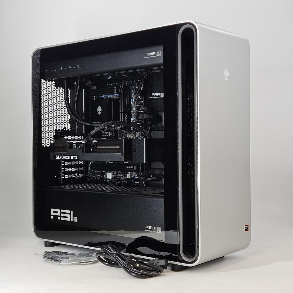 Alienware Area-51 AAT2265 AMD Ryzen 9 9955HX 64GB RAM 2TB Solid State Drive NVIDIA GeForce RTX 5090 32 GB