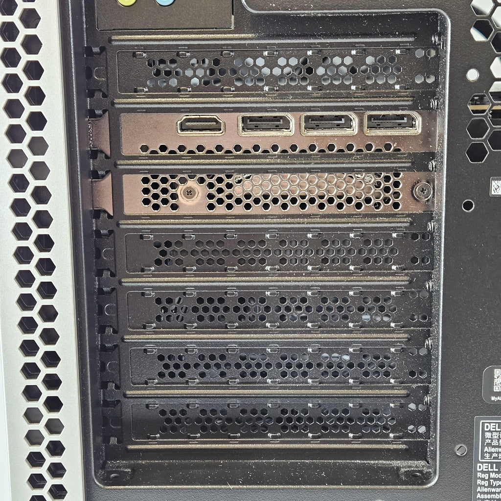 Alienware Area-51 AAT2265 AMD Ryzen 9 9955HX 64GB RAM 2TB Solid State Drive NVIDIA GeForce RTX 5090 32 GB