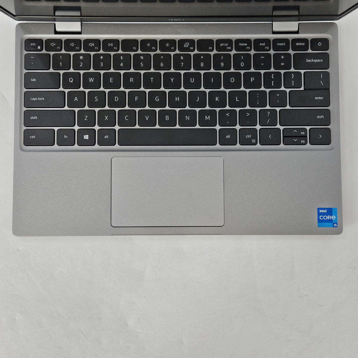 Dell Latitude 3320 13.3 Gray 2.4 GHz Intel Core i5 11th Gen. 8GB RAM 256GB Solid State Drive