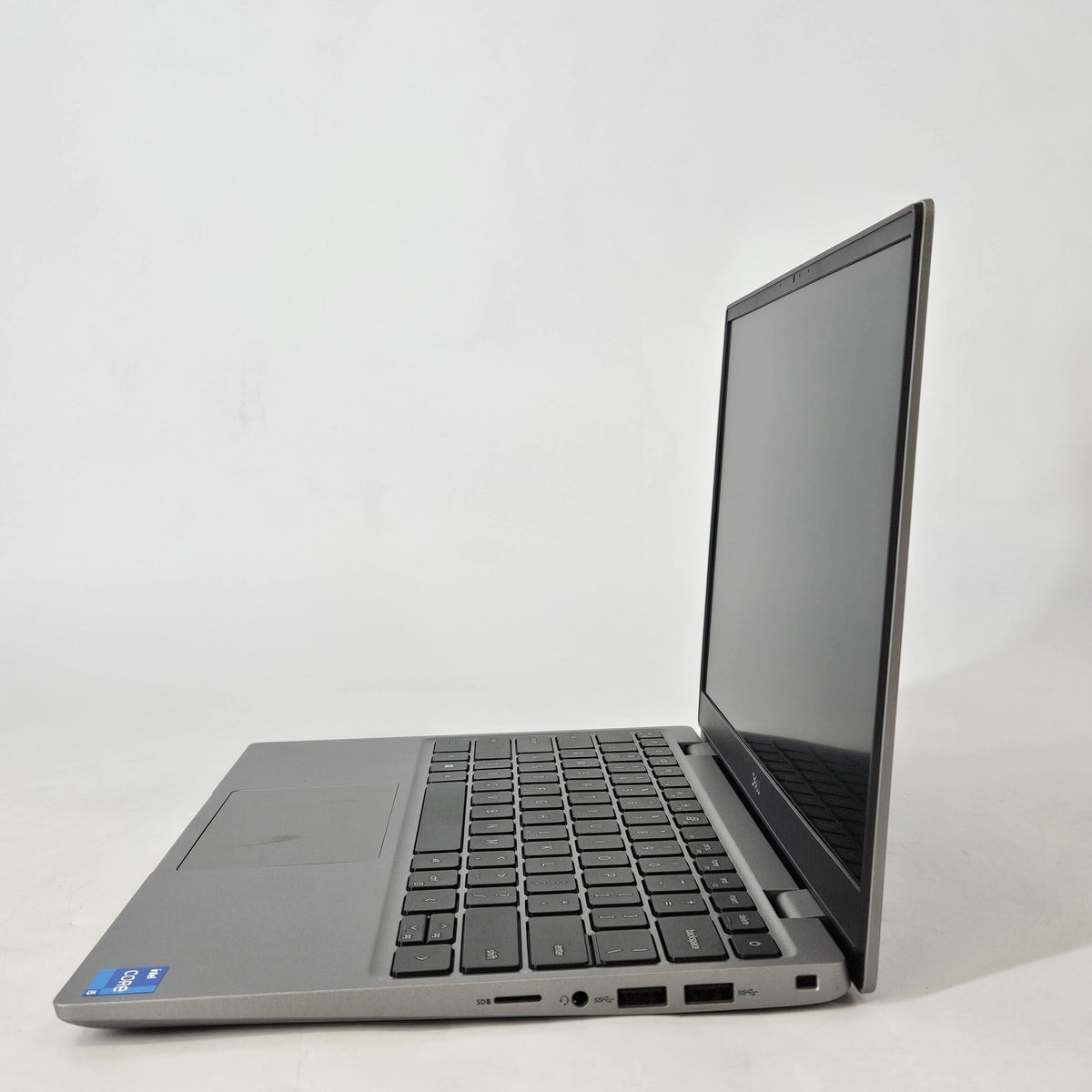 Dell Latitude 3320 13.3 Gray 2.4 GHz Intel Core i5 11th Gen. 8GB RAM 256GB Solid State Drive
