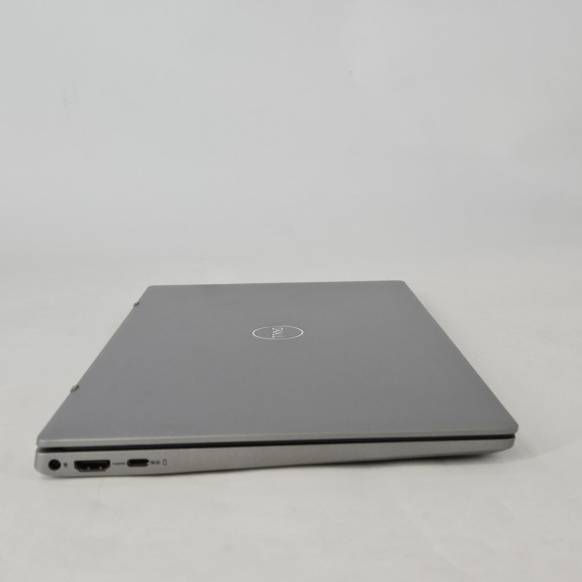 Dell Latitude 3320 13.3 Gray 2.4 GHz Intel Core i5 11th Gen. 8GB RAM 256GB Solid State Drive