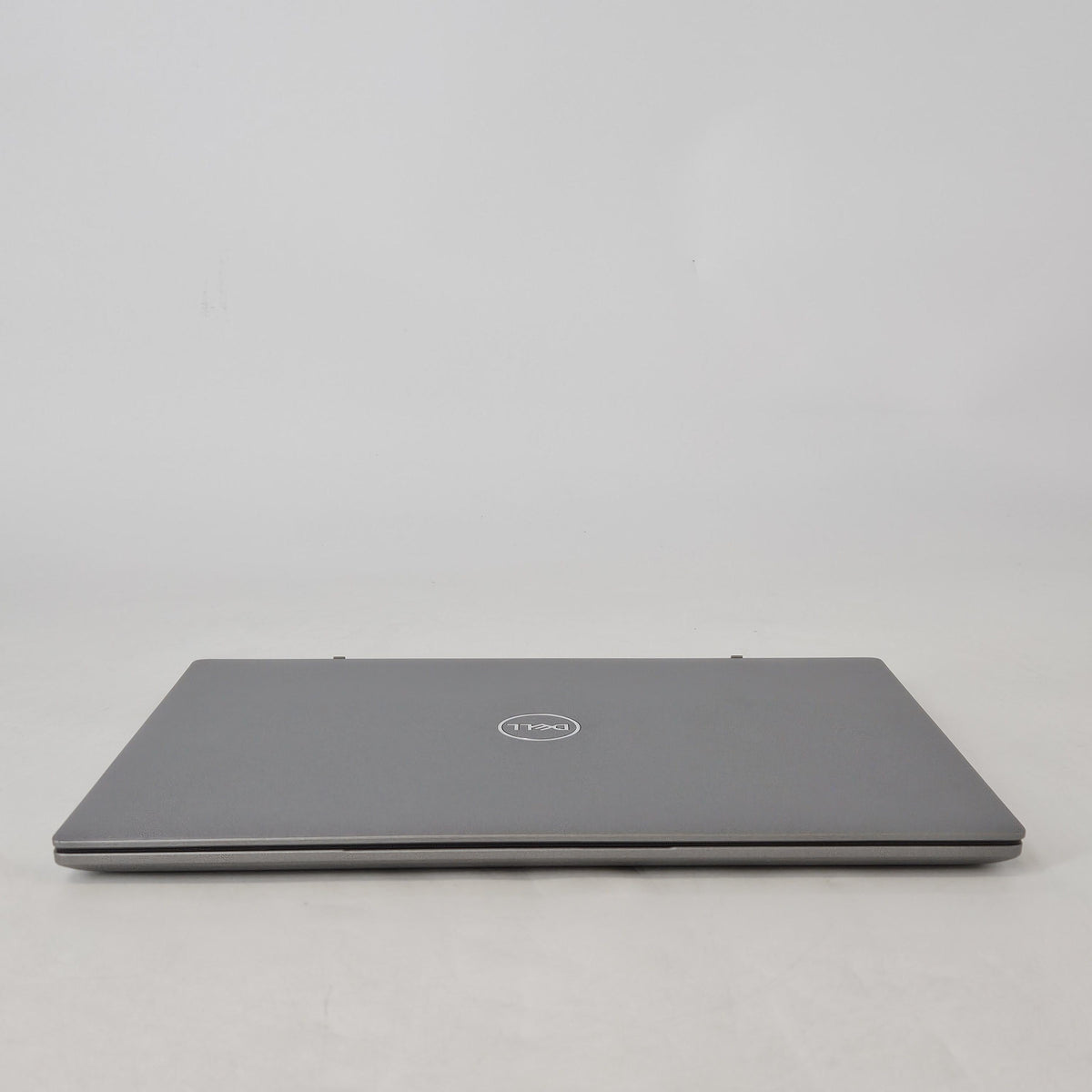 Dell Latitude 3320 13.3 Gray 2.4 GHz Intel Core i5 11th Gen. 8GB RAM 256GB Solid State Drive