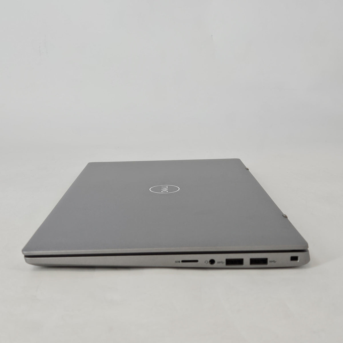 Dell Latitude 3320 13.3 Gray 2.4 GHz Intel Core i5 11th Gen. 8GB RAM 256GB Solid State Drive