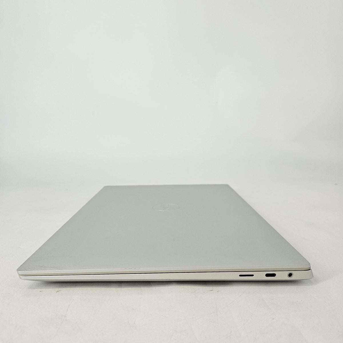 XPS 16 9640 Platinum 2.5 GHz Intel Core Ultra 9 32GB RAM 1TB Solid State Drive NVIDIA GeForce RTX 4070 8 GB