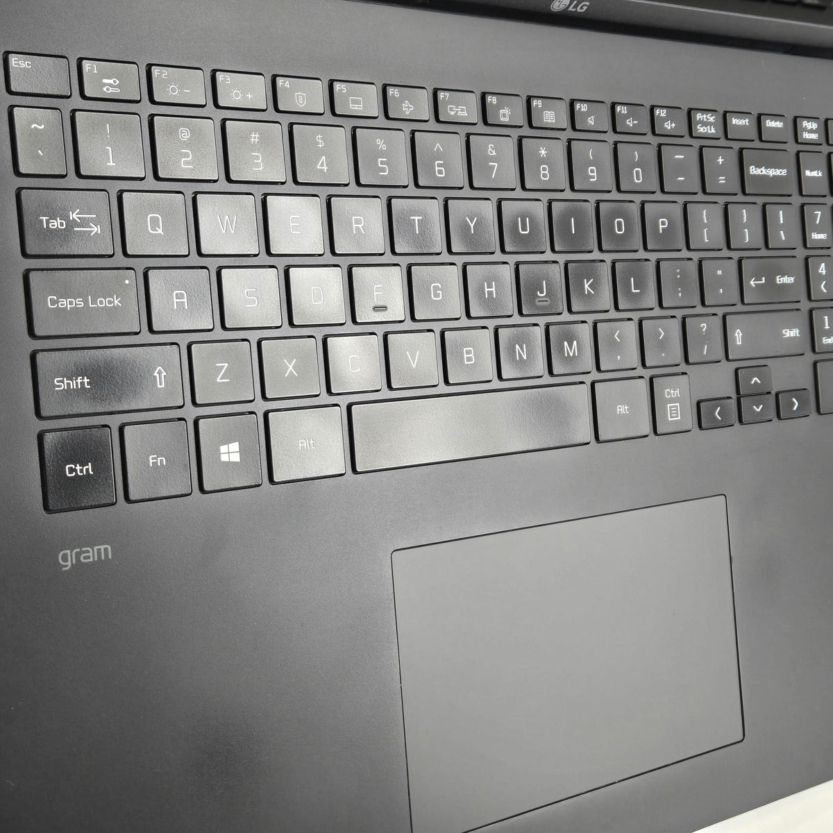 LG Gram 17 Black 2.9 GHz Intel Core i7 11th Gen. 16GB RAM 512GB Solid State Drive