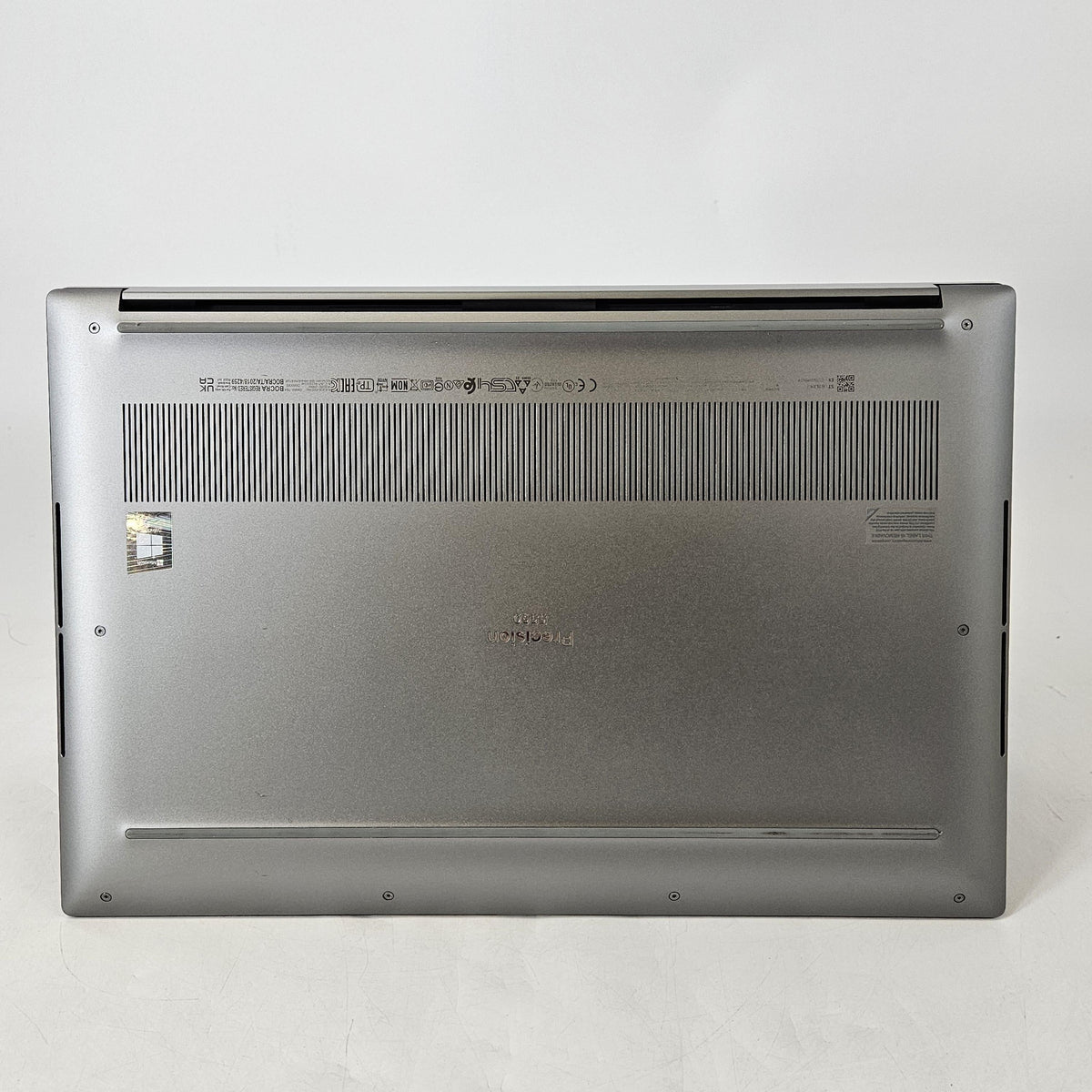 Dell Precision 5560 15.6 Gray 2.5 GHz Intel Core i7 11th Gen. 64GB RAM 2TB Solid State Drive NVIDIA RTX A2000 4 GB