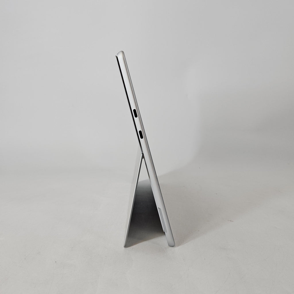 Microsoft Surface Pro 11 13 Silver WiFi 2.1 GHz Intel Core Ultra 5 Series 2 16GB RAM 256GB Solid State Drive