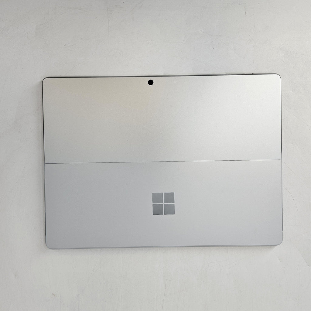 Microsoft Surface Pro 11 13 Silver WiFi 2.1 GHz Intel Core Ultra 5 Series 2 16GB RAM 256GB Solid State Drive