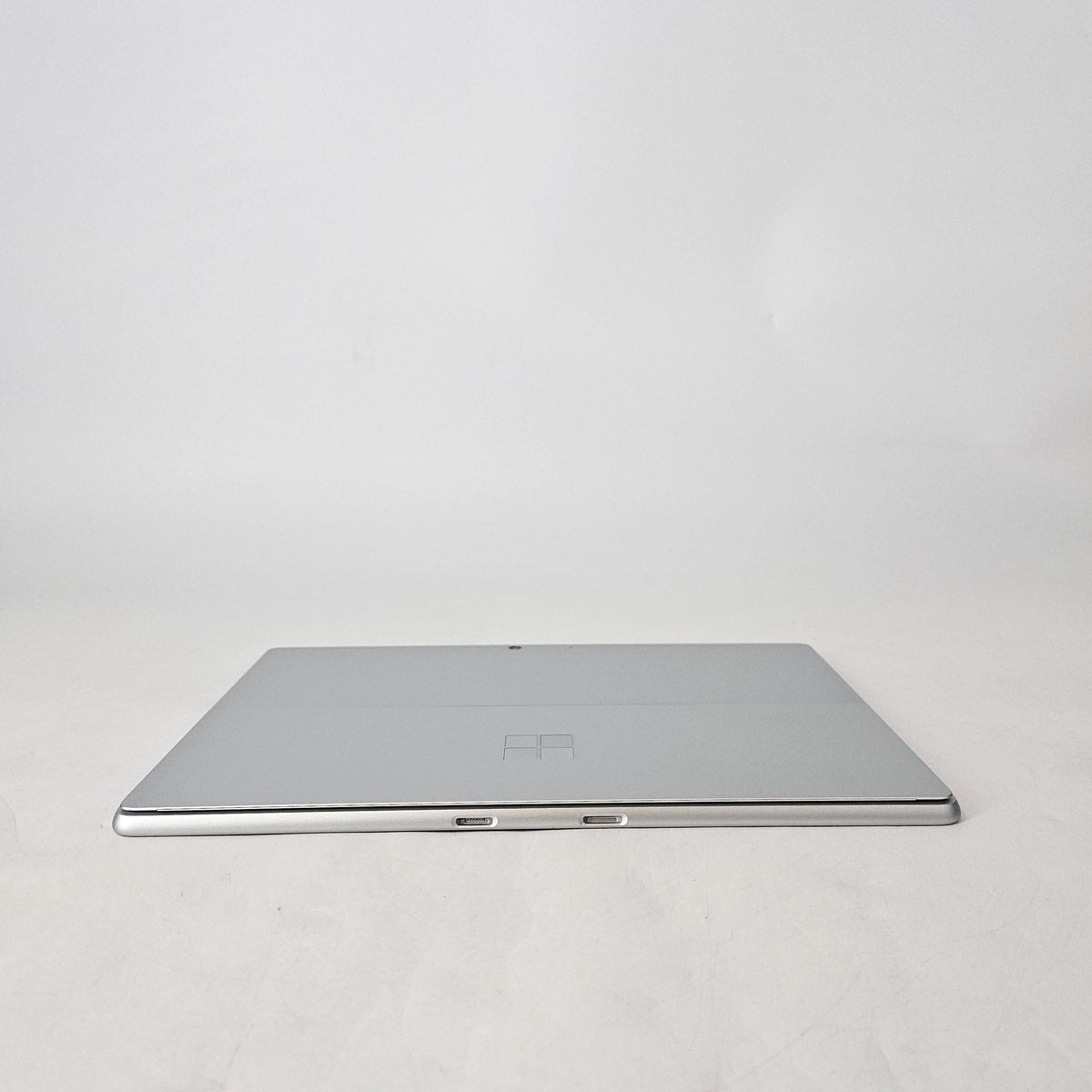 Microsoft Surface Pro 11 13 Silver WiFi 2.1 GHz Intel Core Ultra 5 Series 2 16GB RAM 256GB Solid State Drive