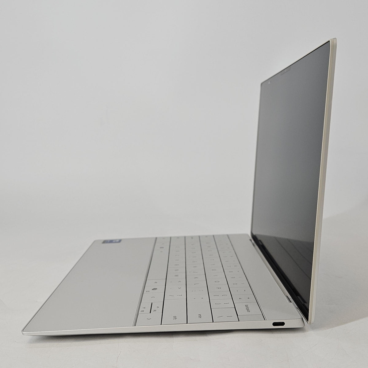 XPS 13 9350 Silver 2.2 GHz Intel Core Ultra 7 Series 2 32GB RAM 1TB Solid State Drive