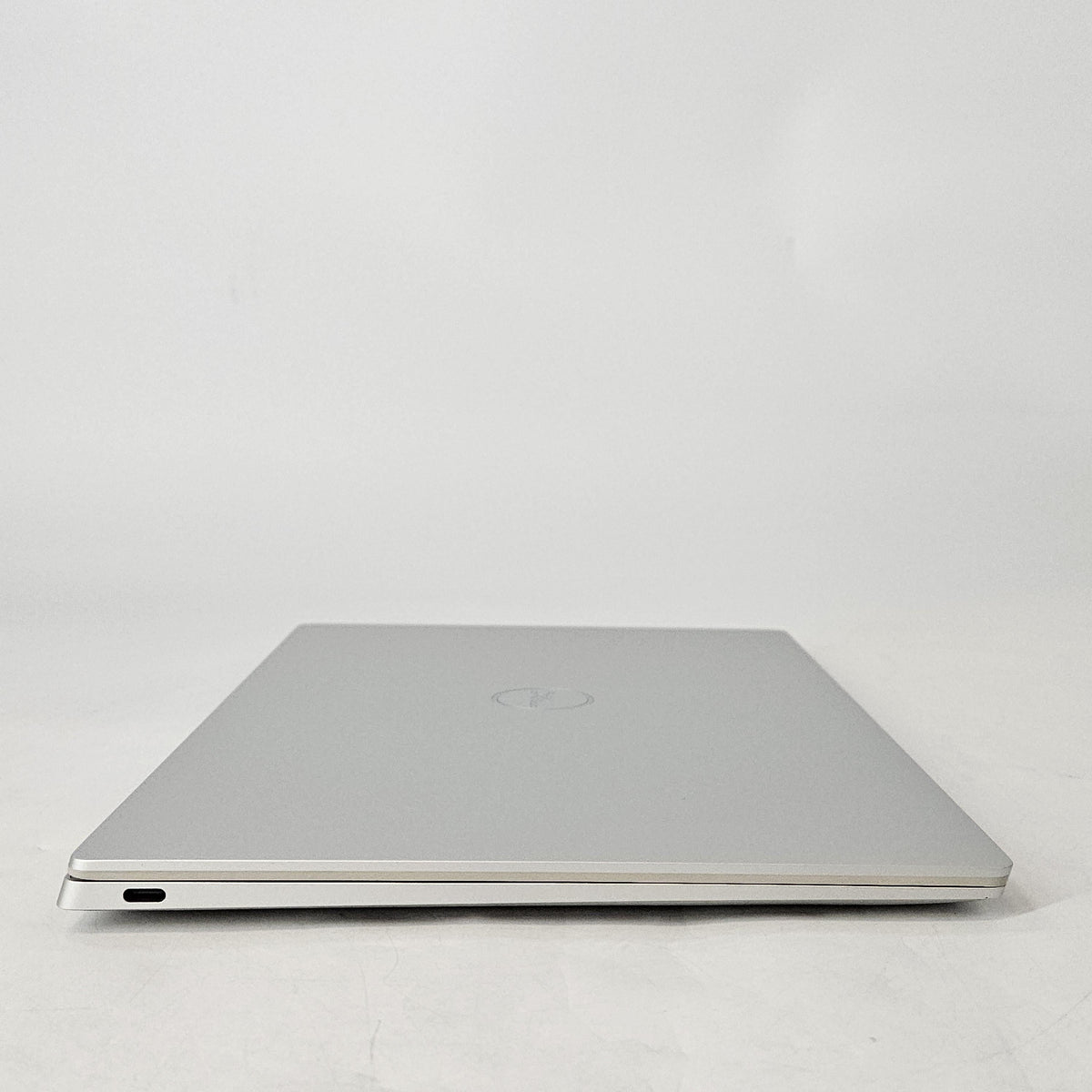 XPS 13 9350 Silver 2.2 GHz Intel Core Ultra 7 Series 2 32GB RAM 1TB Solid State Drive