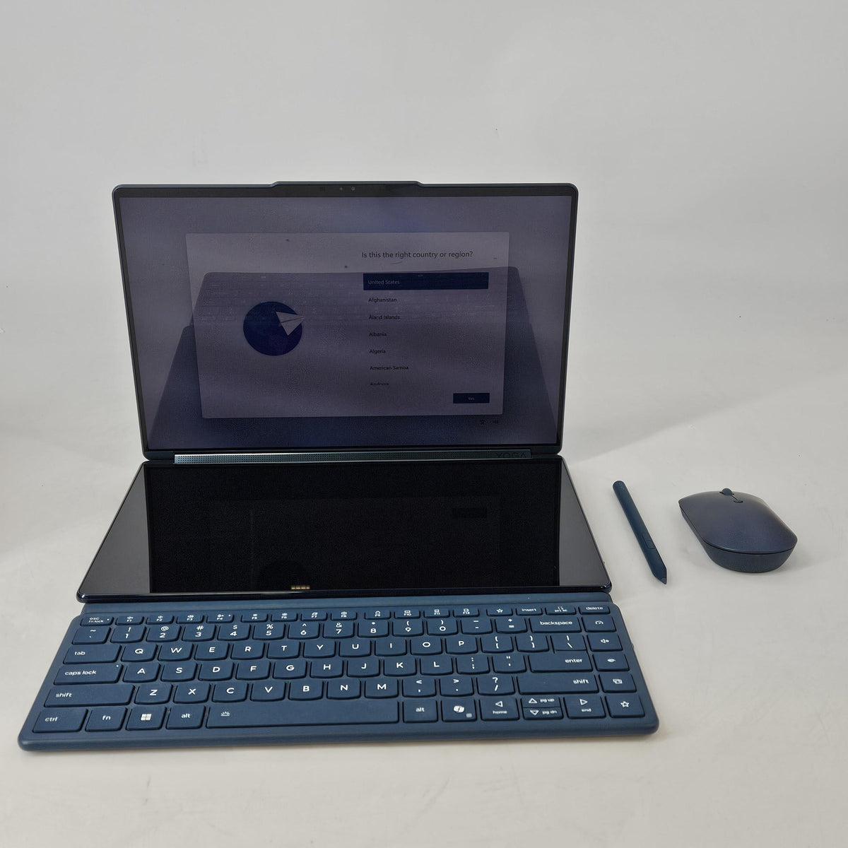 Lenovo Yoga Book 9i 13.3 Blue 2.0 GHz Intel Core Ultra 7 Series 2 16GB RAM 1TB Solid State Drive