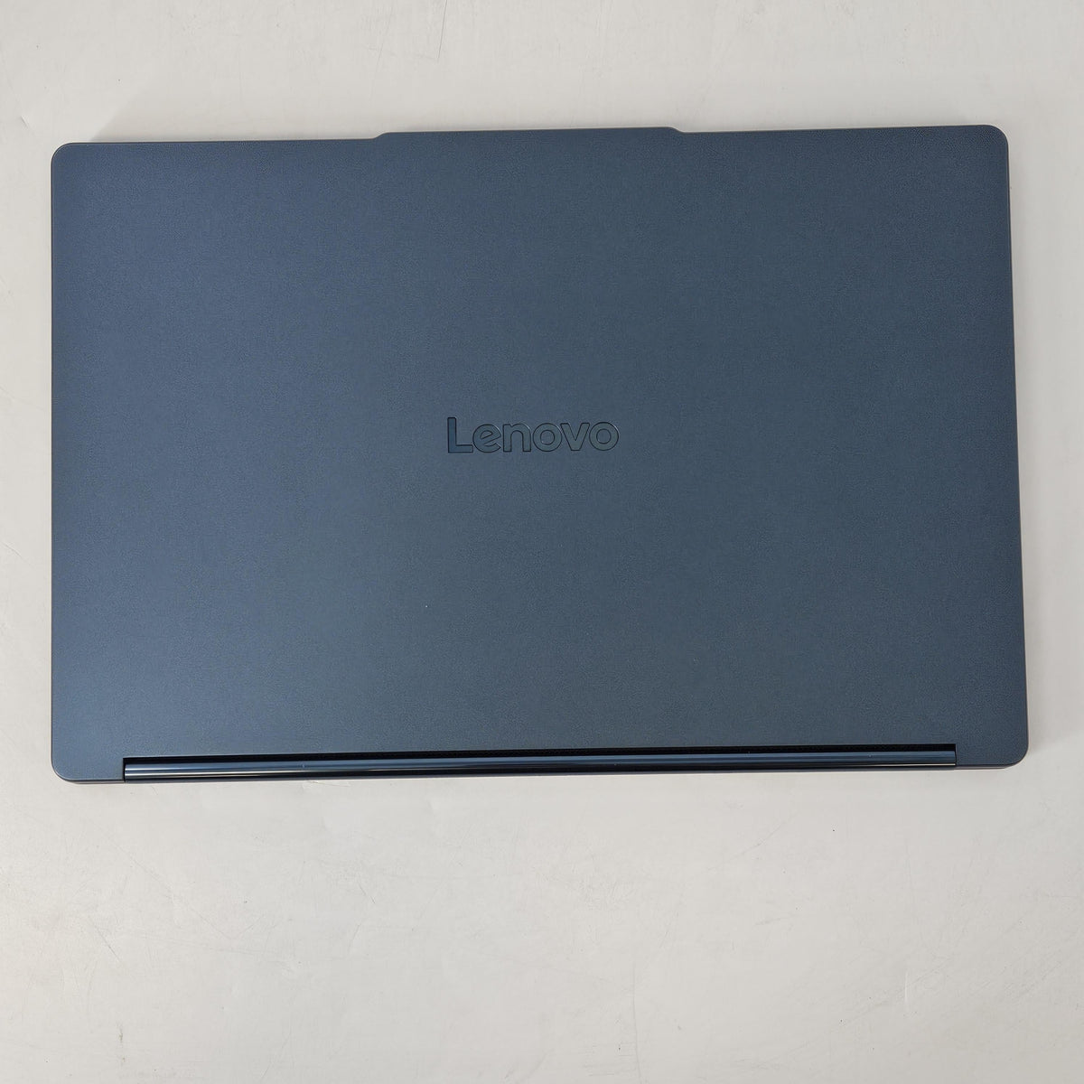 Lenovo Yoga Book 9i 13.3 Blue 2.0 GHz Intel Core Ultra 7 Series 2 16GB RAM 1TB Solid State Drive