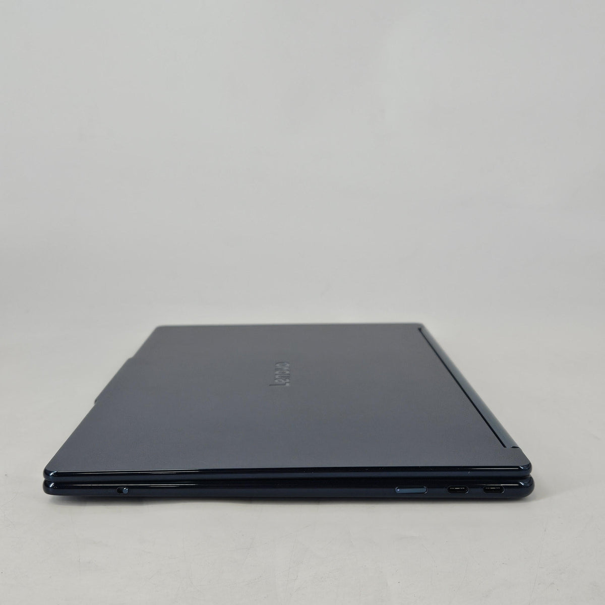 Lenovo Yoga Book 9i 13.3 Blue 2.0 GHz Intel Core Ultra 7 Series 2 16GB RAM 1TB Solid State Drive