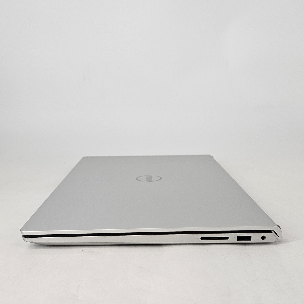 Inspiron 3530 15.6 Silver 1.7 GHz Intel Core i7 13th Gen. 16GB RAM 1TB Solid State Drive
