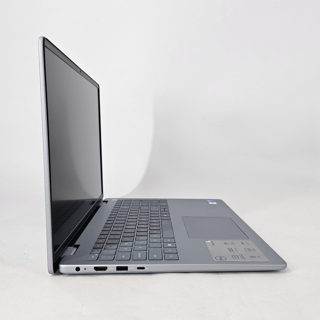 Inspiron 5640 16 Blue 1.8 GHz Intel Core 7 32GB RAM 1TB Solid State Drive