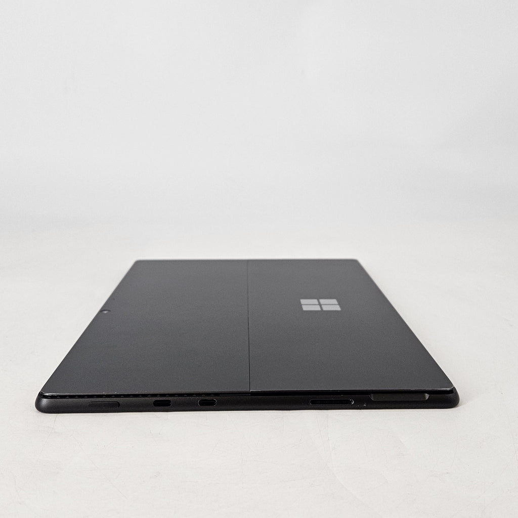 Surface Pro 8 13 Black WiFi 3.0 GHz Intel Core i7 11th Gen. 16GB RAM 256GB Solid State Drive