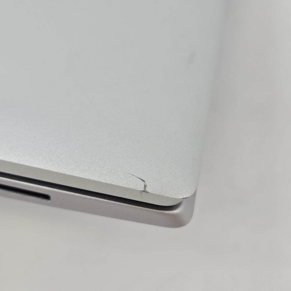HP Elitebook 845 G8 13.3 Silver 2.3 GHz AMD Ryzen 5 Pro 5650U 16GB RAM 256GB Solid State Drive