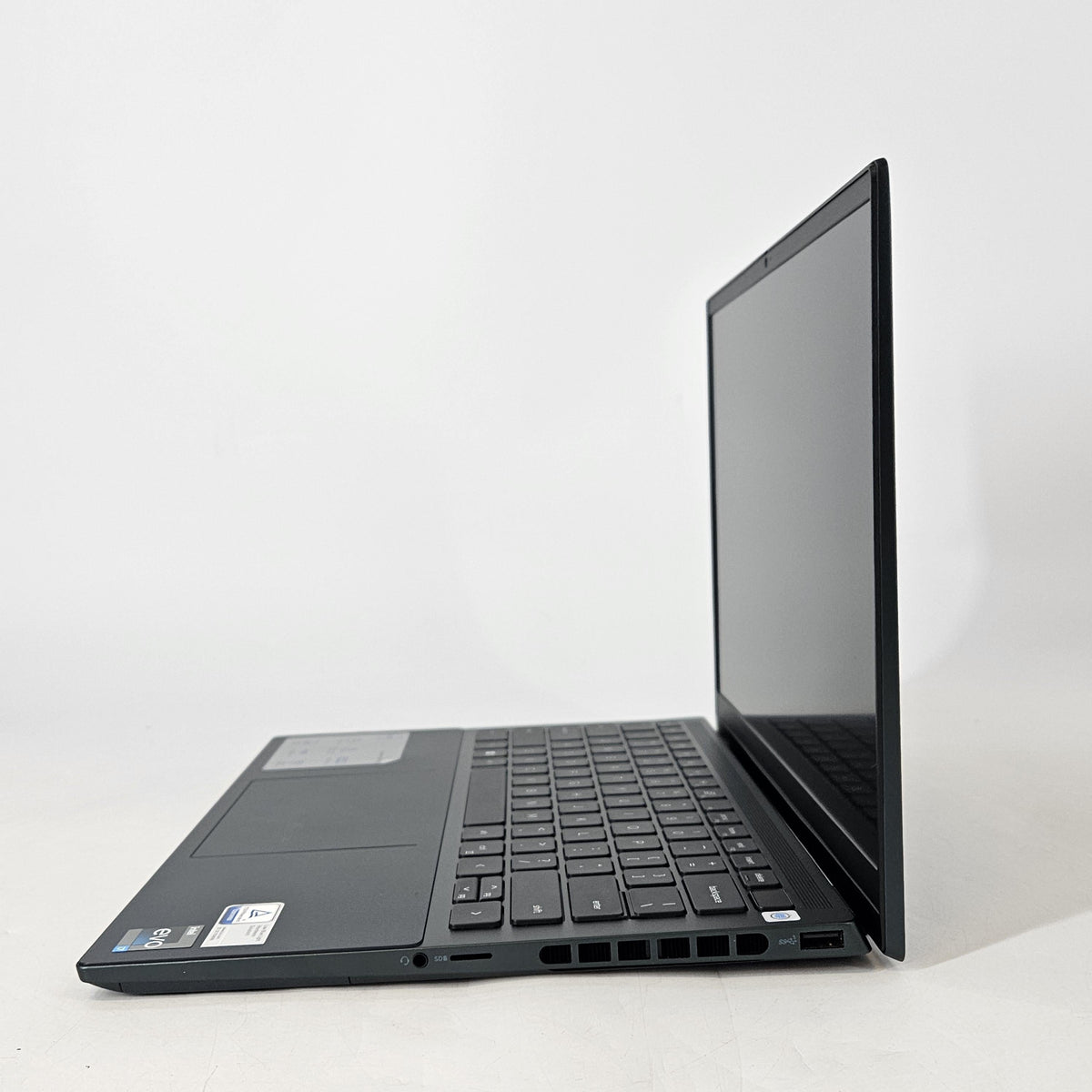 Inspiron Plus 7420 14 Green 2.3 GHz Intel Core i7 12th Gen. 24GB RAM 1TB Solid State Drive