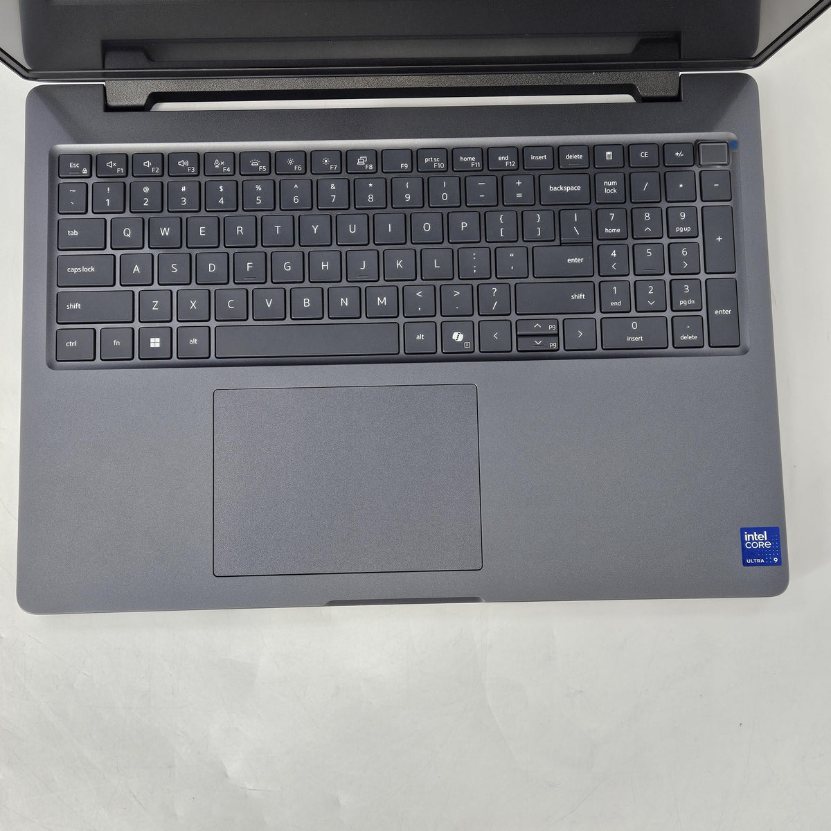 Dell Pro Max 16 MC16250 Magnetite 2.9 GHz Intel Core Ultra 9 Series 2 32GB RAM 1TB Solid State Drive NVIDIA RTX PRO 1000 Blackwell 8 GB
