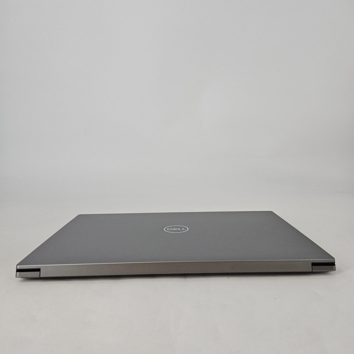 Dell Precision 5570 15.6 Gray 2.3 GHz Intel Core i7 12th Gen. 32GB RAM 1TB Solid State Drive NVIDIA RTX A1000 4 GB
