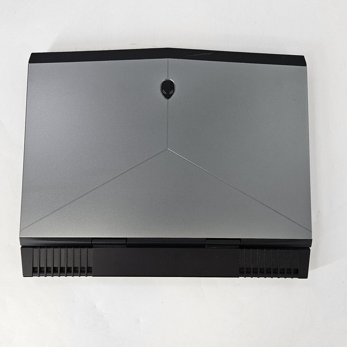 Dell Alienware 13 R3 Black 2.8 GHz Intel Core i7 7th Gen. 16GB RAM 1TB Solid State Drive 256GB Solid State Drive NVIDIA GeForce GTX 1060 6 GB