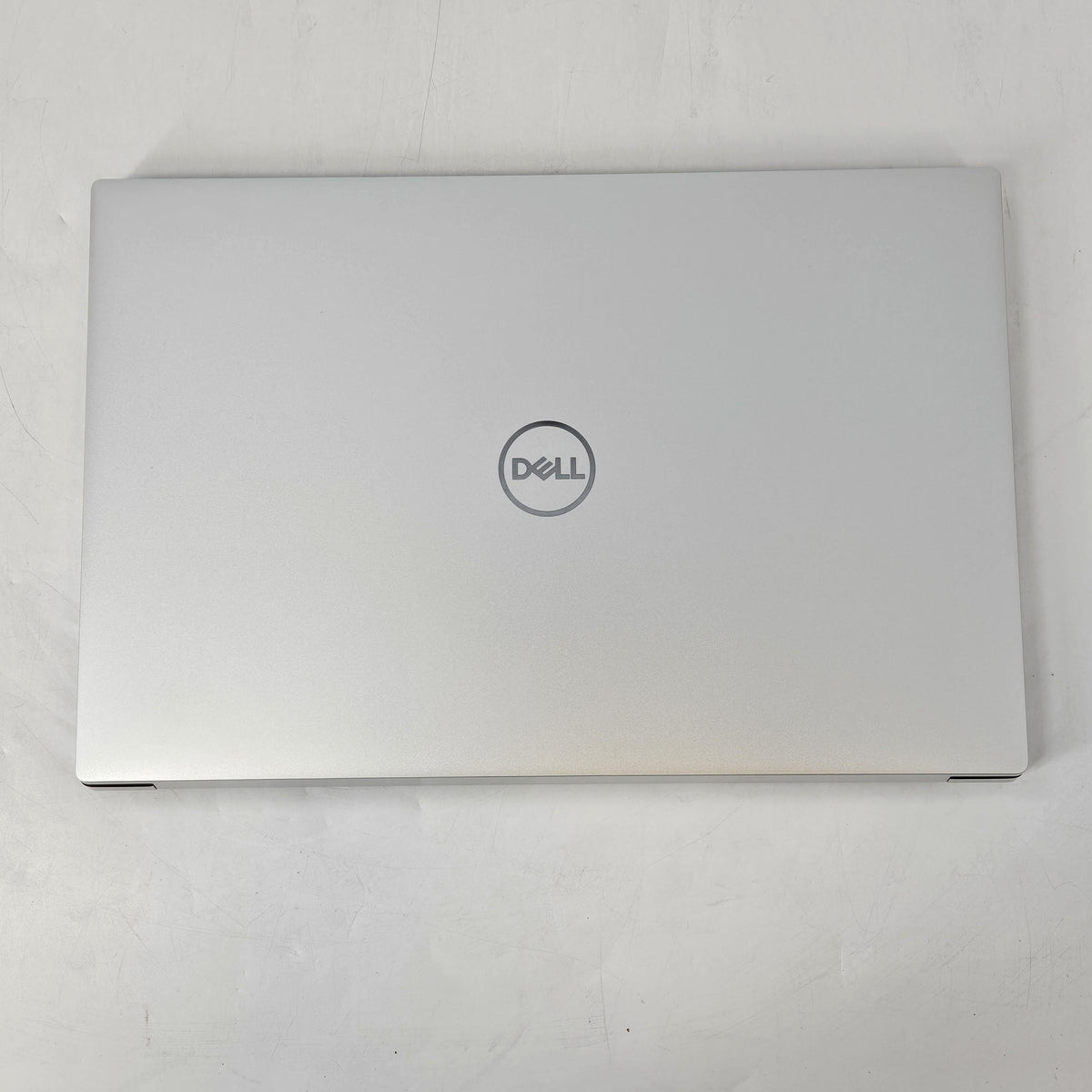 Dell XPS 15 9510 Gray 2.3 GHz Intel Core i7 11th Gen. 16GB RAM 512GB Solid State Drive NVIDIA GeForce RTX 3050 Ti 4 GB