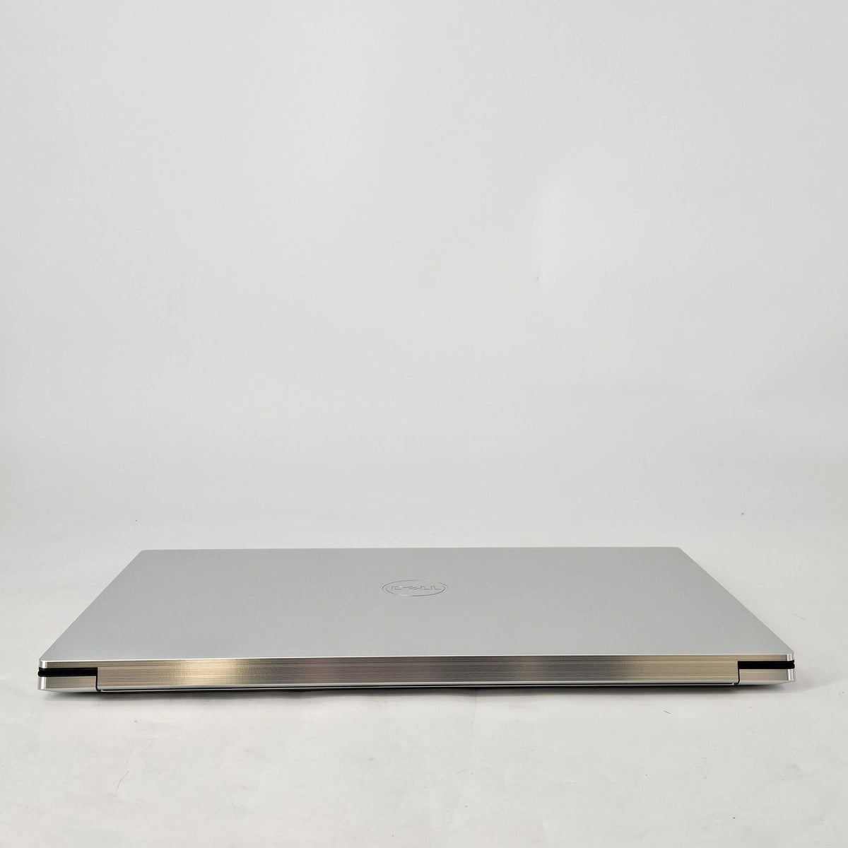 Dell XPS 15 9510 Gray 2.3 GHz Intel Core i7 11th Gen. 16GB RAM 512GB Solid State Drive NVIDIA GeForce RTX 3050 Ti 4 GB