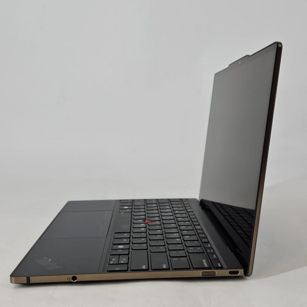 Lenovo ThinkPad Z13 Gen 1 Black 2.7 GHz AMD Ryzen 7 Pro 6850U 32GB RAM 1TB Solid State Drive