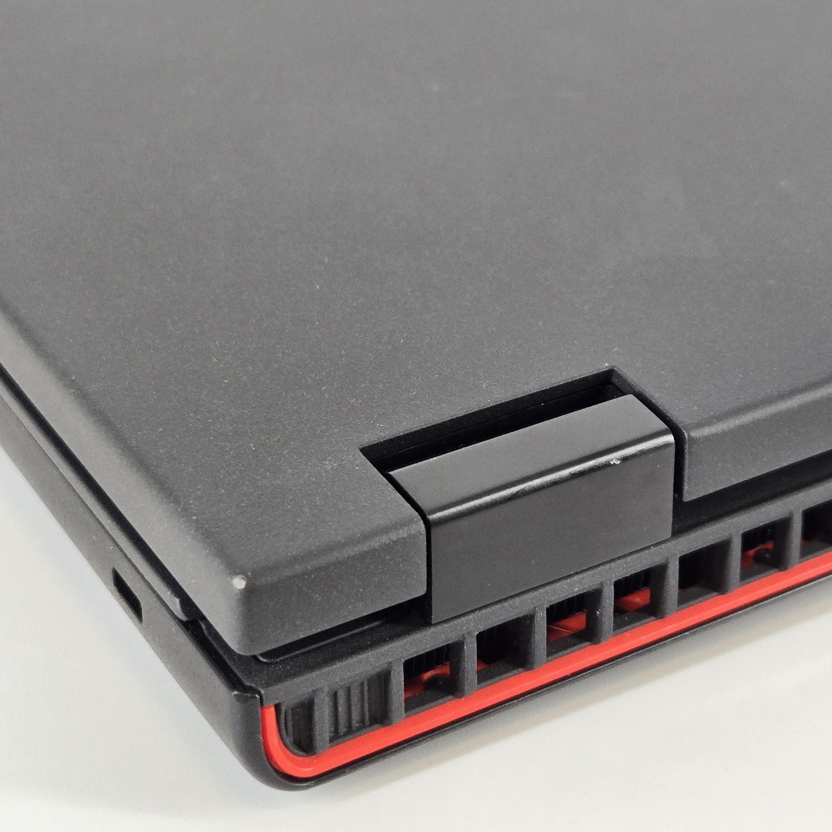 Lenovo ThinkPad P16v Gen 1 Black 2.6 GHz Intel Core i9 13th Gen. 64GB RAM 1TB Solid State Drive NVIDIA RTX 2000 Ada 8 GB