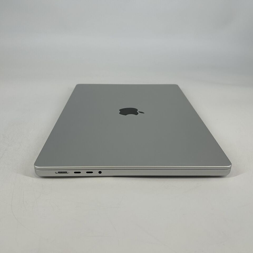 MacBook Pro 16 2026 Silver M5 Max 18-Core CPU 64GB Unified Memory 4TB Solid State Drive 40-Core GPU