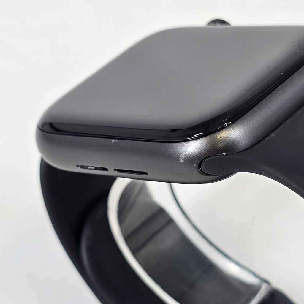 Apple Watch (Series 5) 44mm Grey Unlocked 32GB