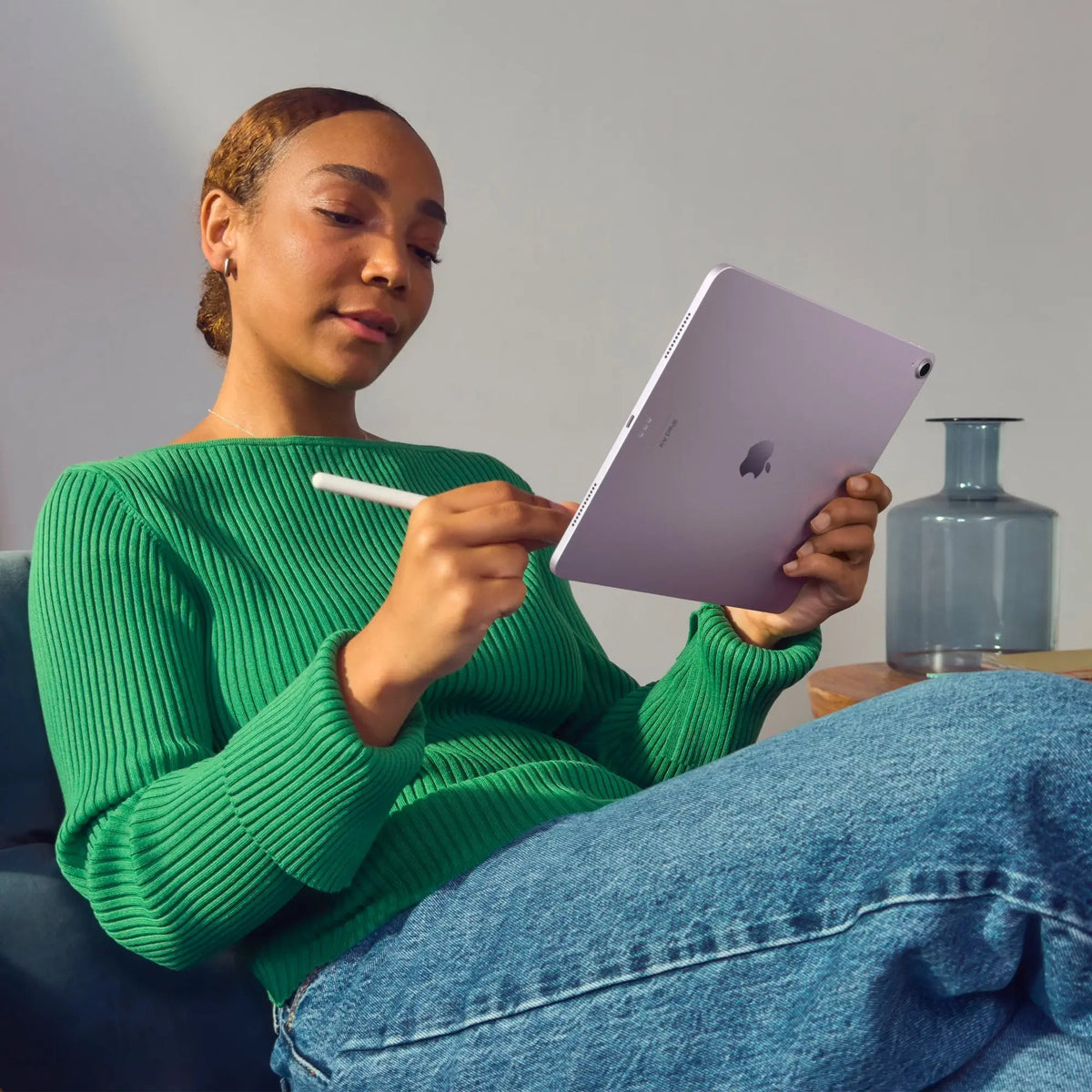 Apple - 13-inch iPad Air M2 chip Built for Apple Intelligence Wi-Fi 128GB - Purple