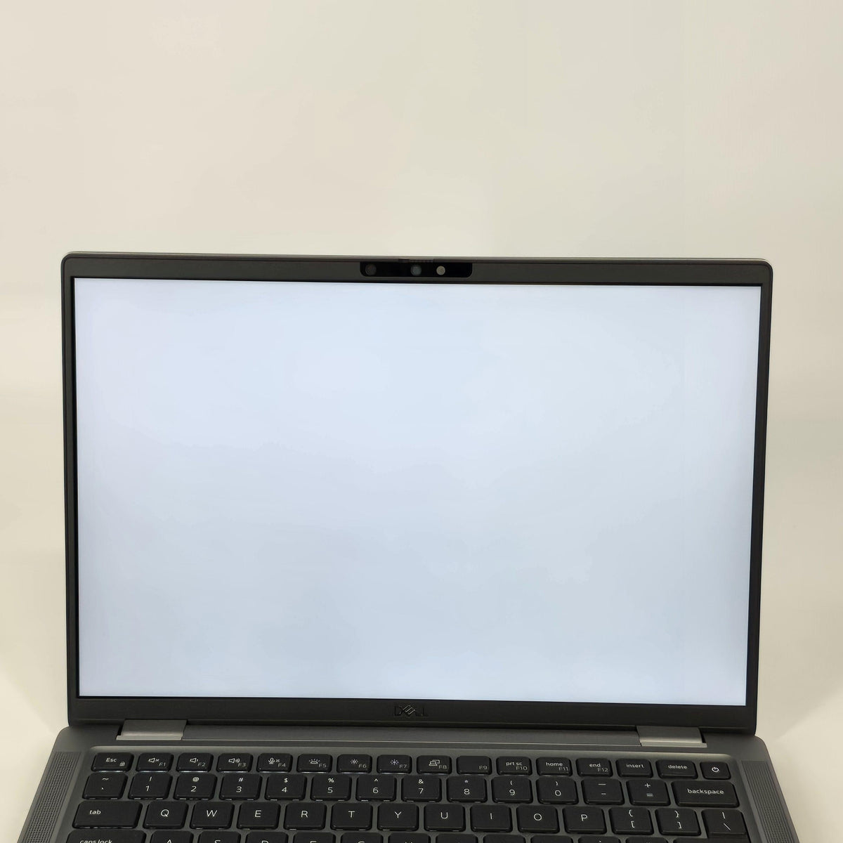 Latitude 7450 14 Gray 3.8 GHz Intel Core Ultra 7 32GB RAM 256GB Solid State Drive