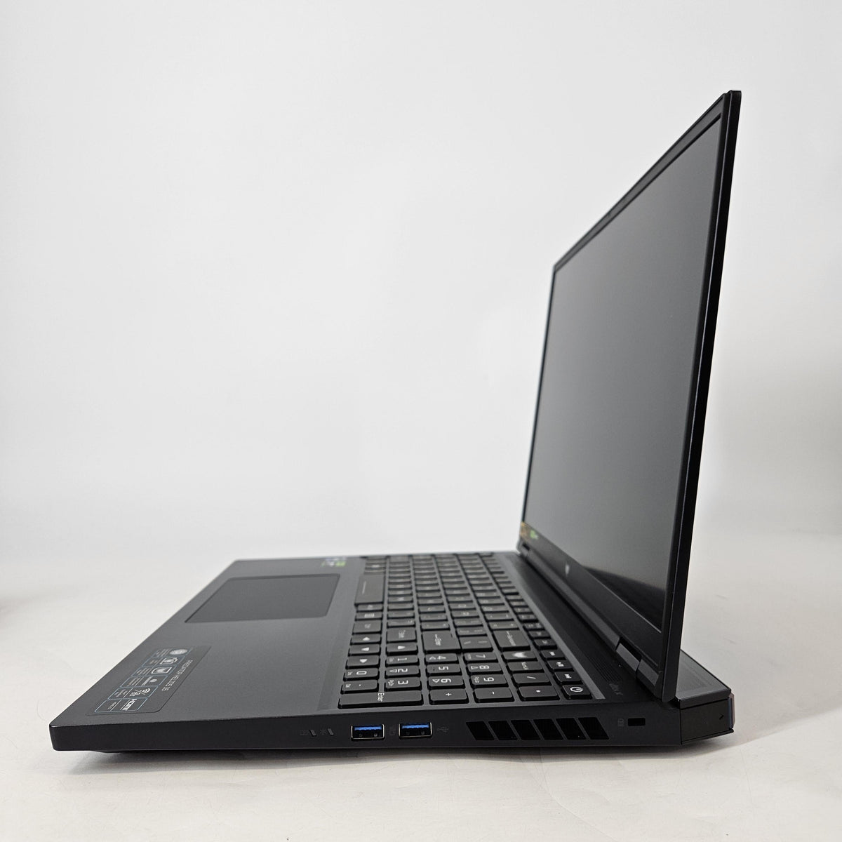 Acer Predator Helios 16 16 Blue 2.2 GHz Intel Core i9 13th Gen. 32GB RAM 1TB Solid State Drive 1TB Solid State Drive NVIDIA GeForce RTX 4080 12 GB