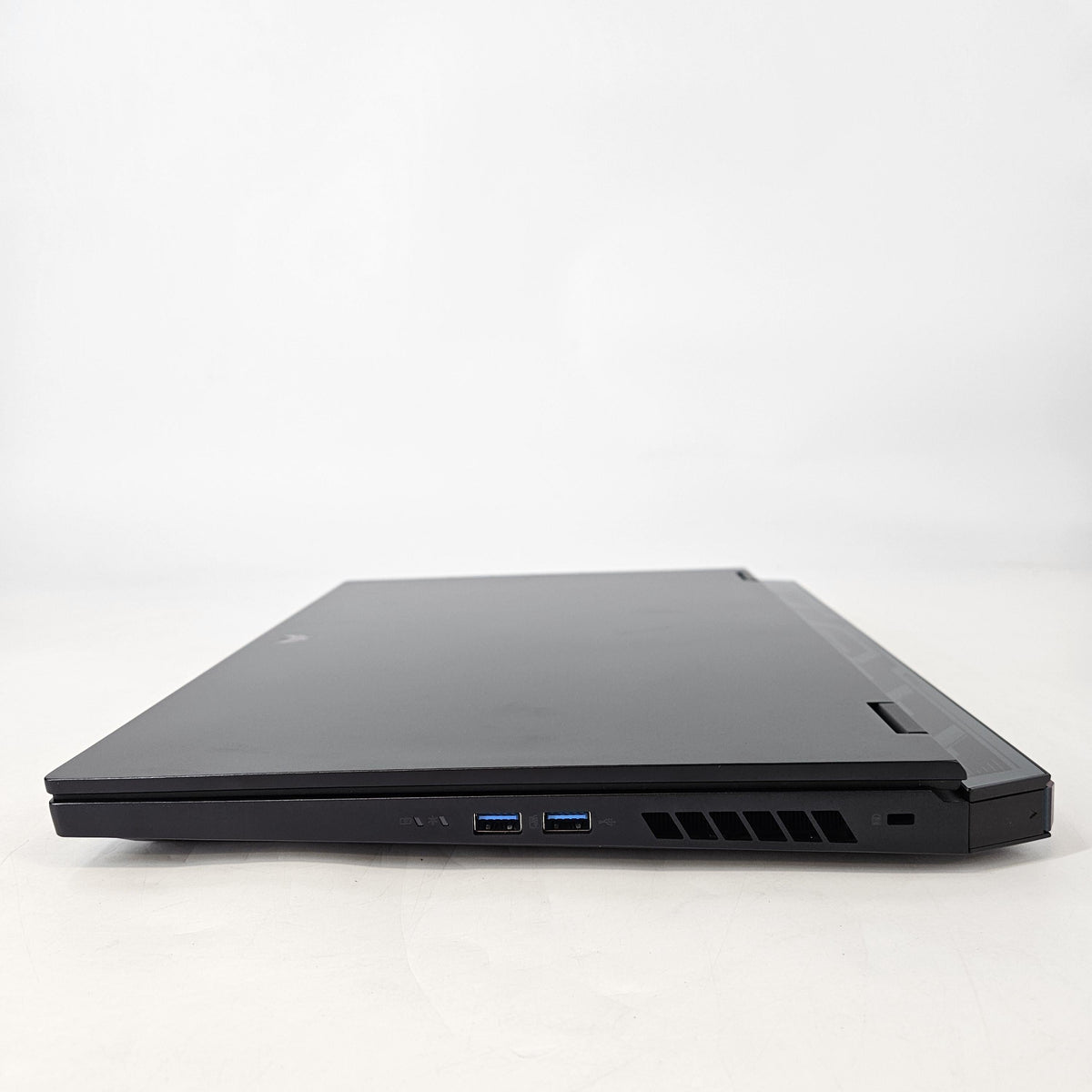 Acer Predator Helios 16 16 Blue 2.2 GHz Intel Core i9 13th Gen. 32GB RAM 1TB Solid State Drive 1TB Solid State Drive NVIDIA GeForce RTX 4080 12 GB