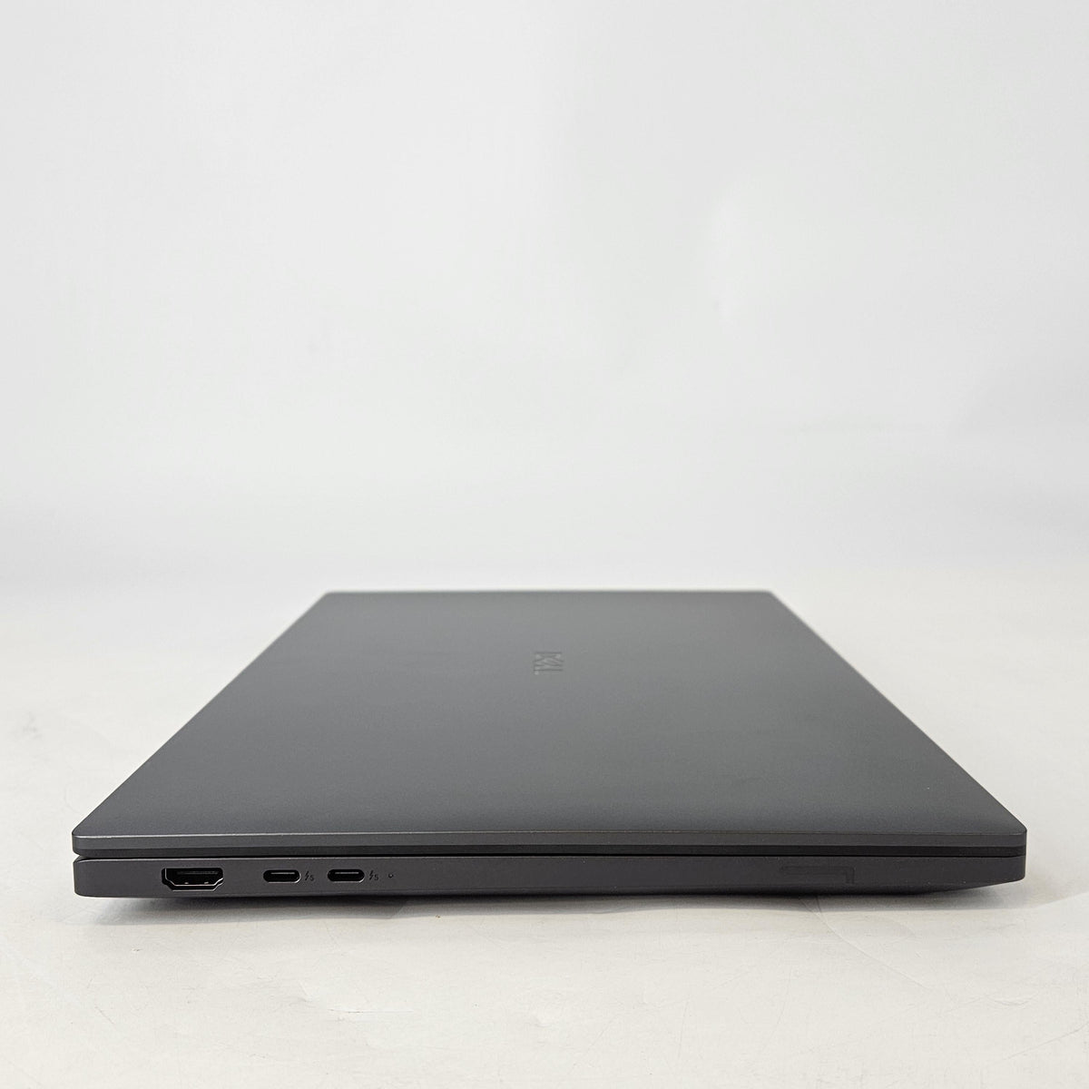 Pro Max 16 Premium MA16250 Magnetite 2.9 GHz Intel Core Ultra 9 Series 2 64GB RAM 2TB Solid State Drive NVIDIA RTX PRO 2000 Blackwell 8 GB