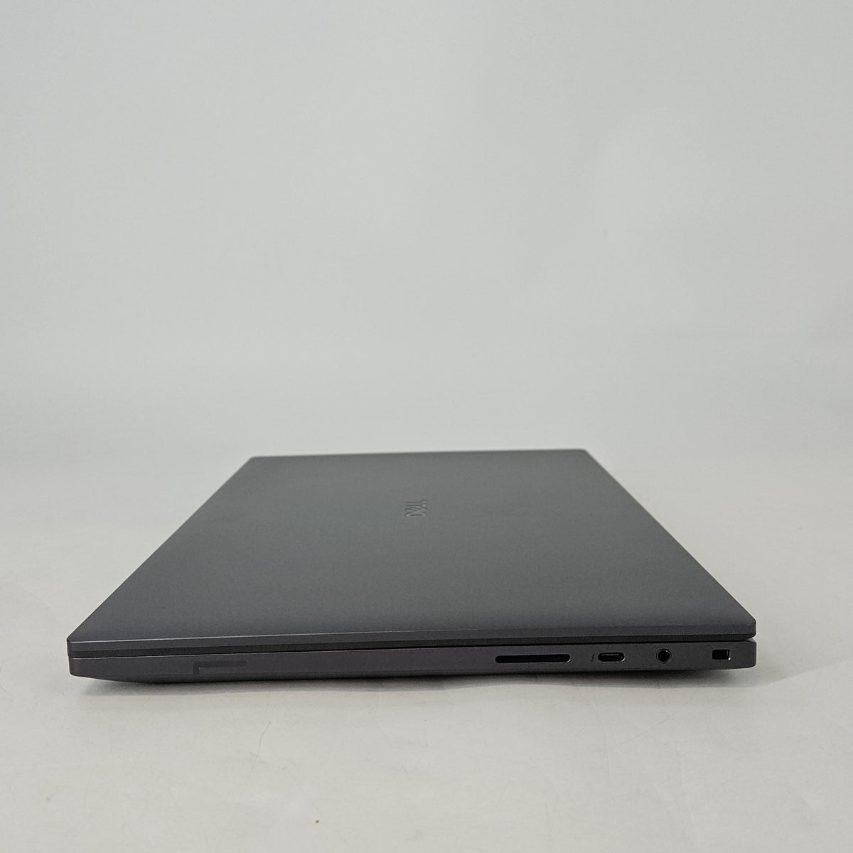 Pro Max 16 Premium MA16250 Magnetite 2.9 GHz Intel Core Ultra 9 Series 2 64GB RAM 2TB Solid State Drive NVIDIA RTX PRO 2000 Blackwell 8 GB