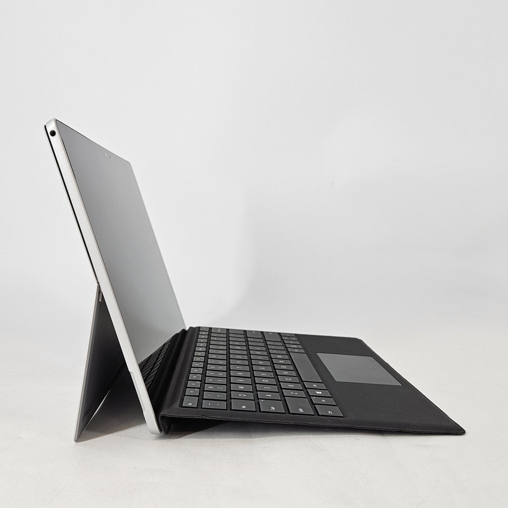 Surface Pro 5 12.3 Silver 2.6 GHz Intel Core i5 7th Gen. 8GB RAM 256GB Solid State Drive