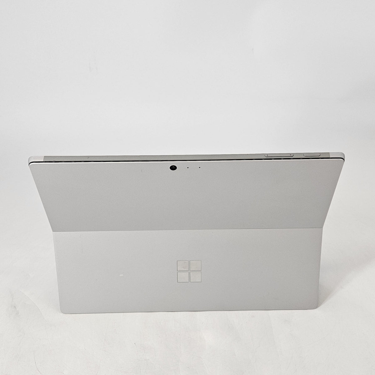 Surface Pro 5 12.3 Silver 2.6 GHz Intel Core i5 7th Gen. 8GB RAM 256GB Solid State Drive