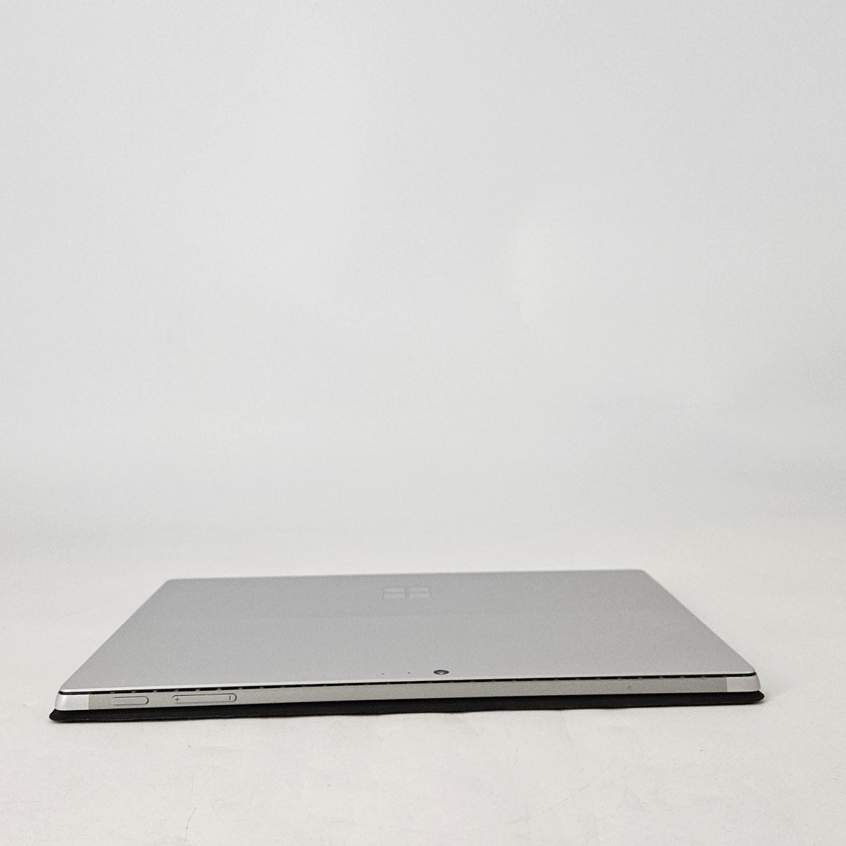 Surface Pro 5 12.3 Silver 2.6 GHz Intel Core i5 7th Gen. 8GB RAM 256GB Solid State Drive